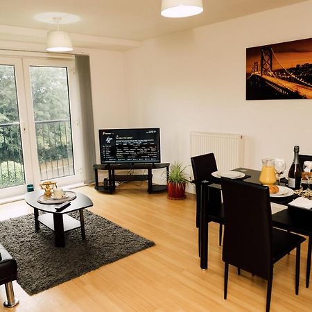 Gated Parking I Kitchen I Wifi I Netflix I Spacious I Pride Apartments Derby Exterior photo
