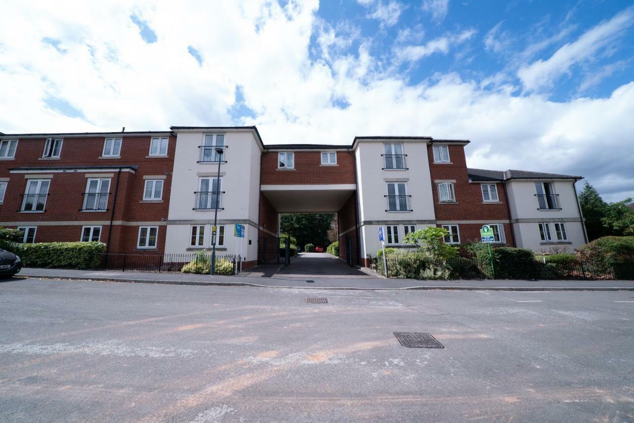 Gated Parking I Kitchen I Wifi I Netflix I Spacious I Pride Apartments Derby Exterior photo